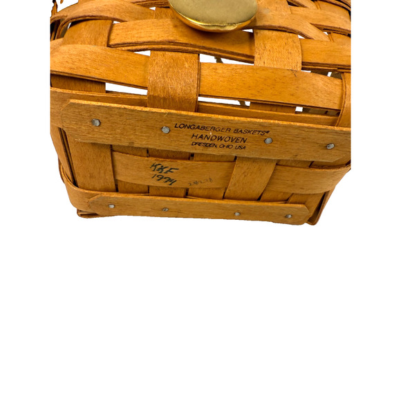 1994 Longaberger Tea Basket w/Burgundy Liner, Protector & Gold Apple Tie-On - Picture 3 of 3